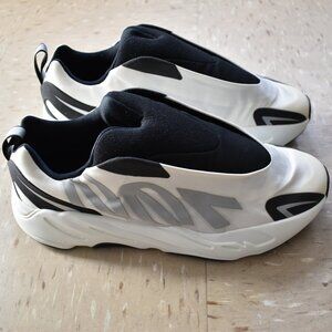 Yeezy MNVN 700 Sneakers